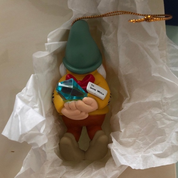 Disney Snow White Bashful Grolier Presidents Edition Ornament - Picture 2 of 4